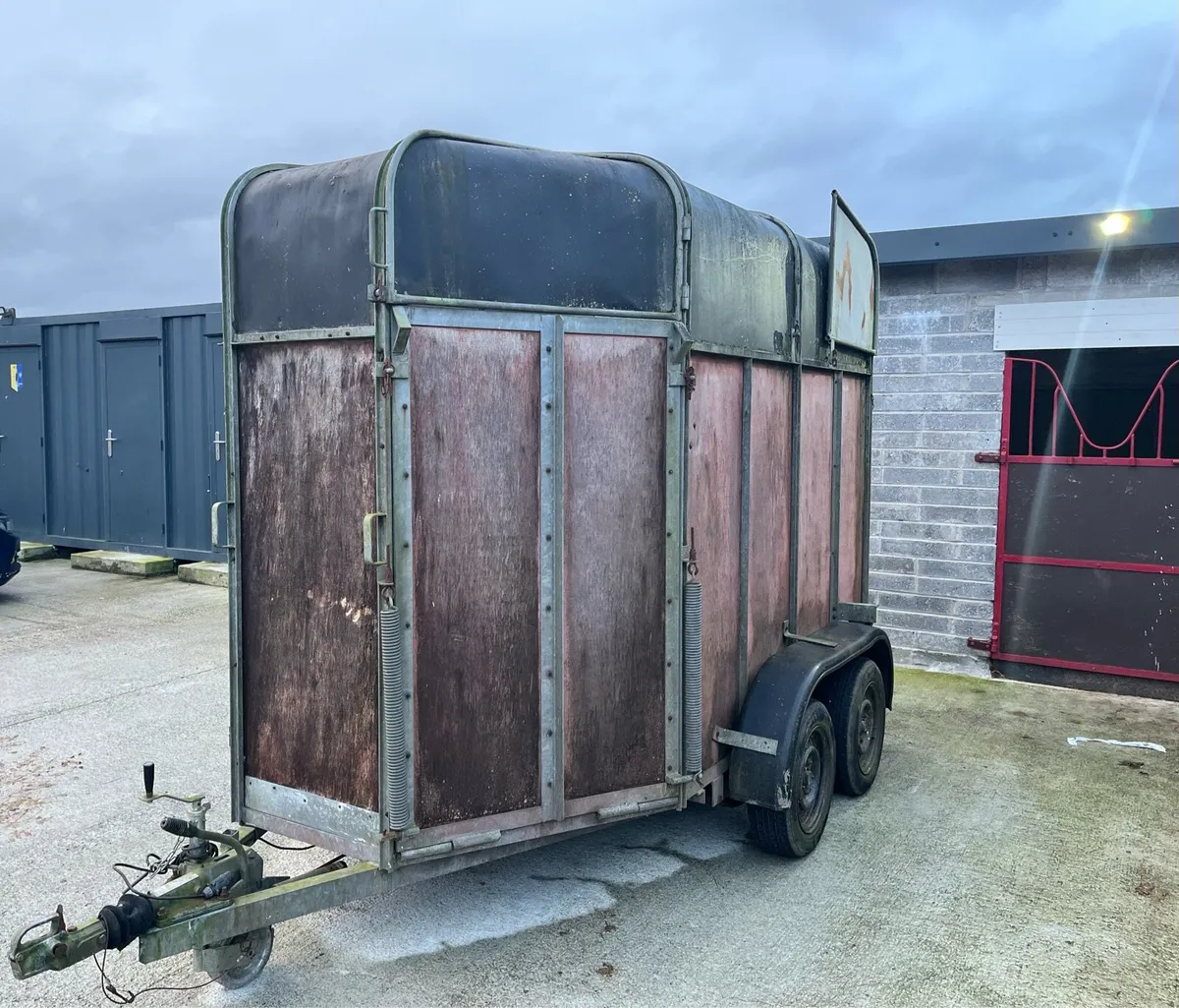 Horse box - Image 2