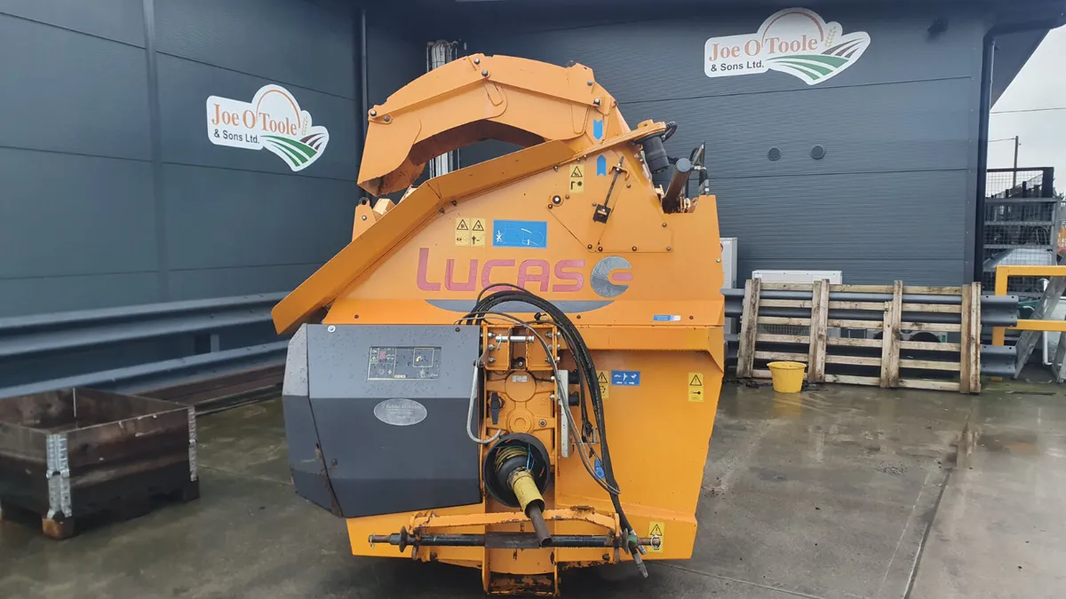 Lucas Castor 20R Mounted Straw and Silage blower - Image 2