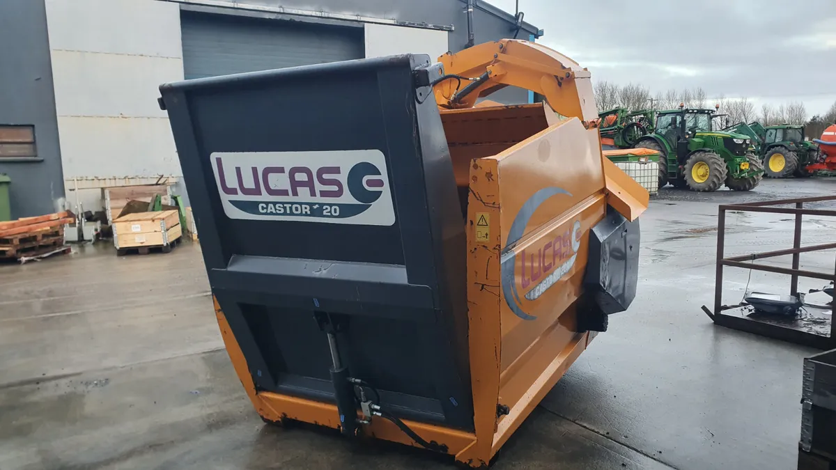 Lucas Castor 20R Mounted Straw and Silage blower - Image 4