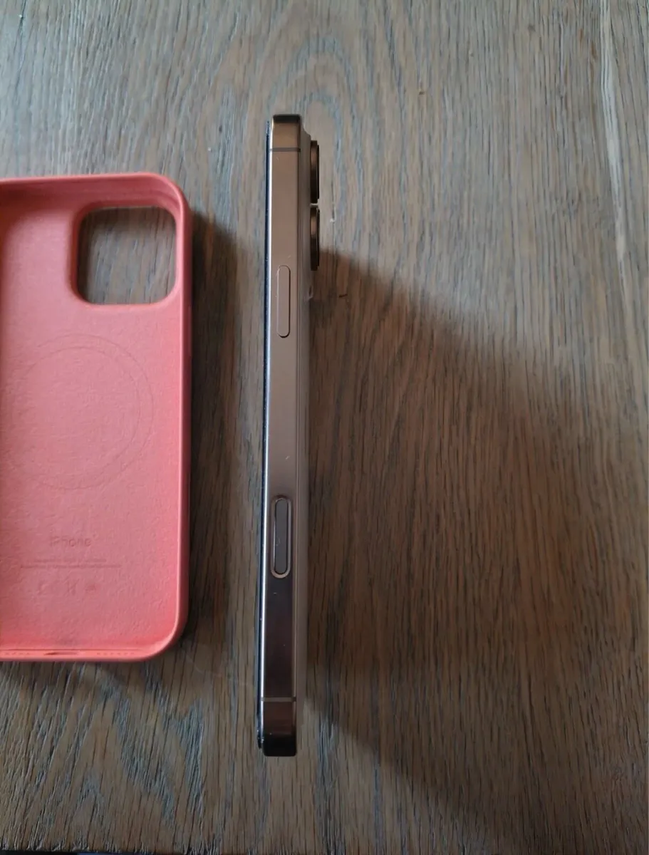 iPhone 16 pro max - Image 4