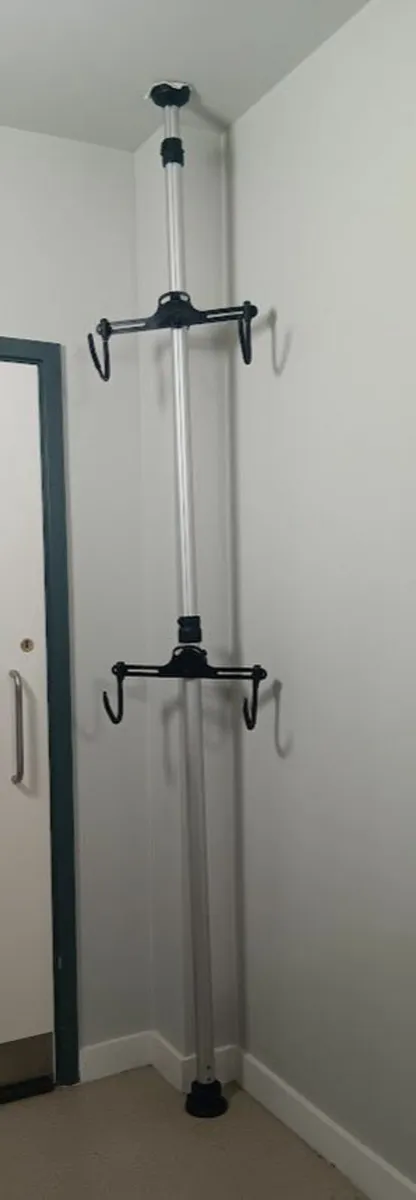 bike stand for two bikes - Image 1