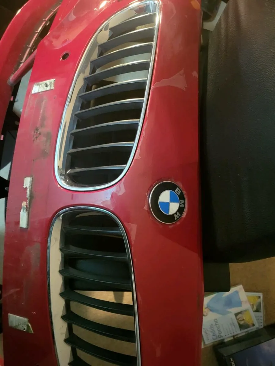 Z4 car bumper - Image 1