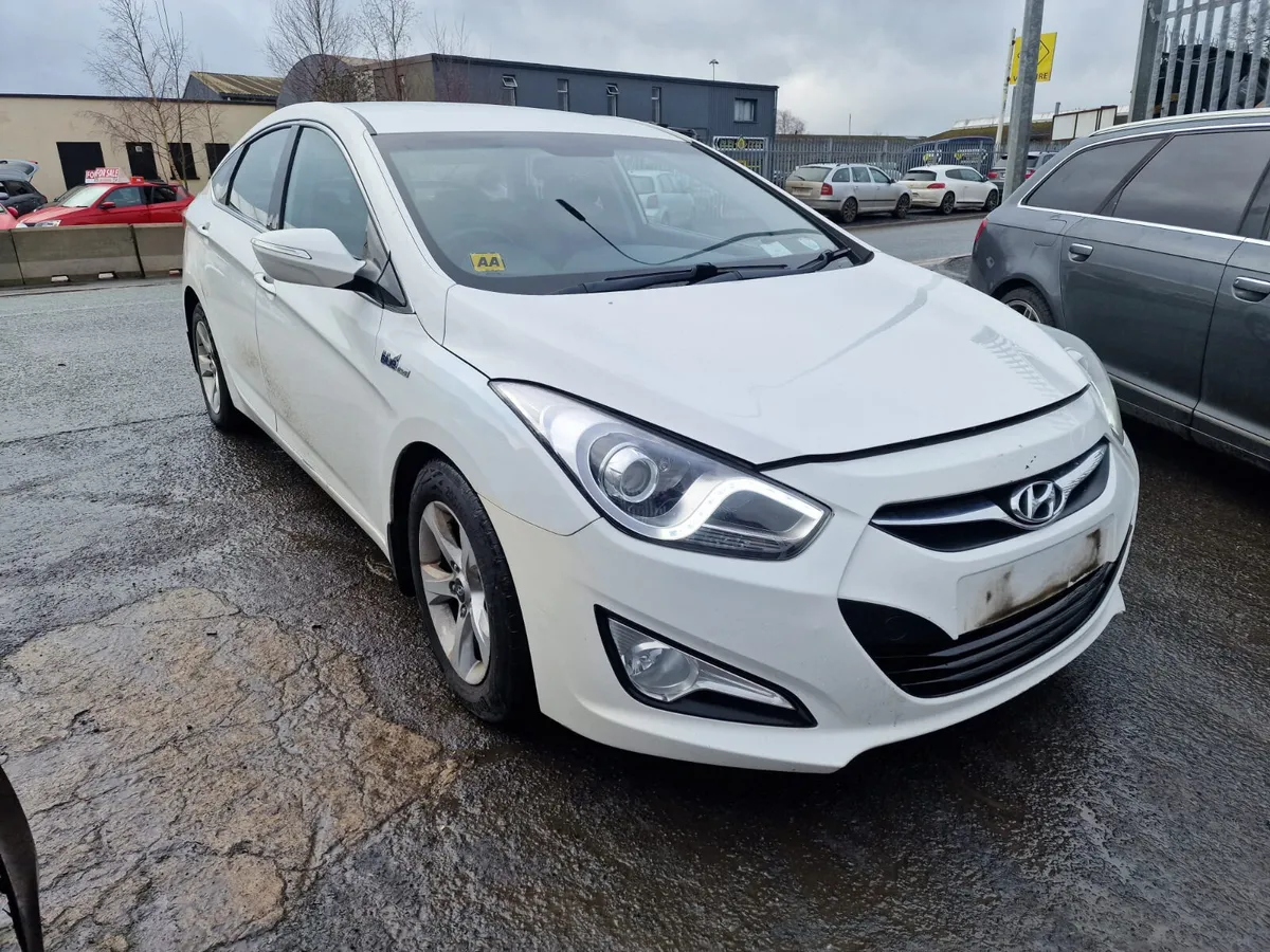 12 HYUNDAI I40  1.7 CRDI (D4FDC) FOR BREAKING - Image 2