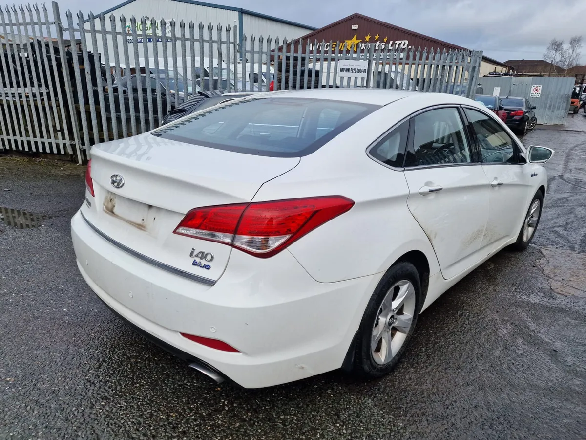 12 HYUNDAI I40  1.7 CRDI (D4FDC) FOR BREAKING - Image 4