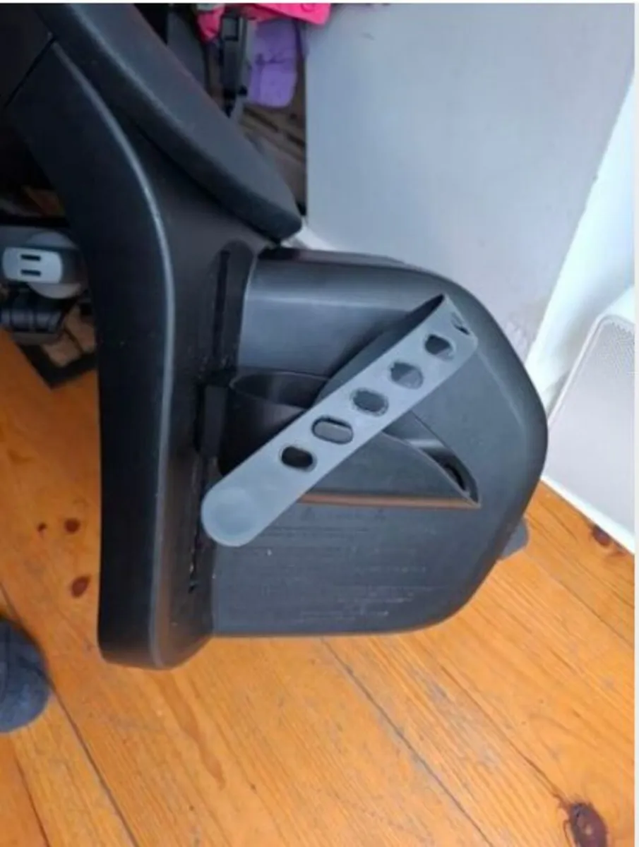 thule child seat - Image 3