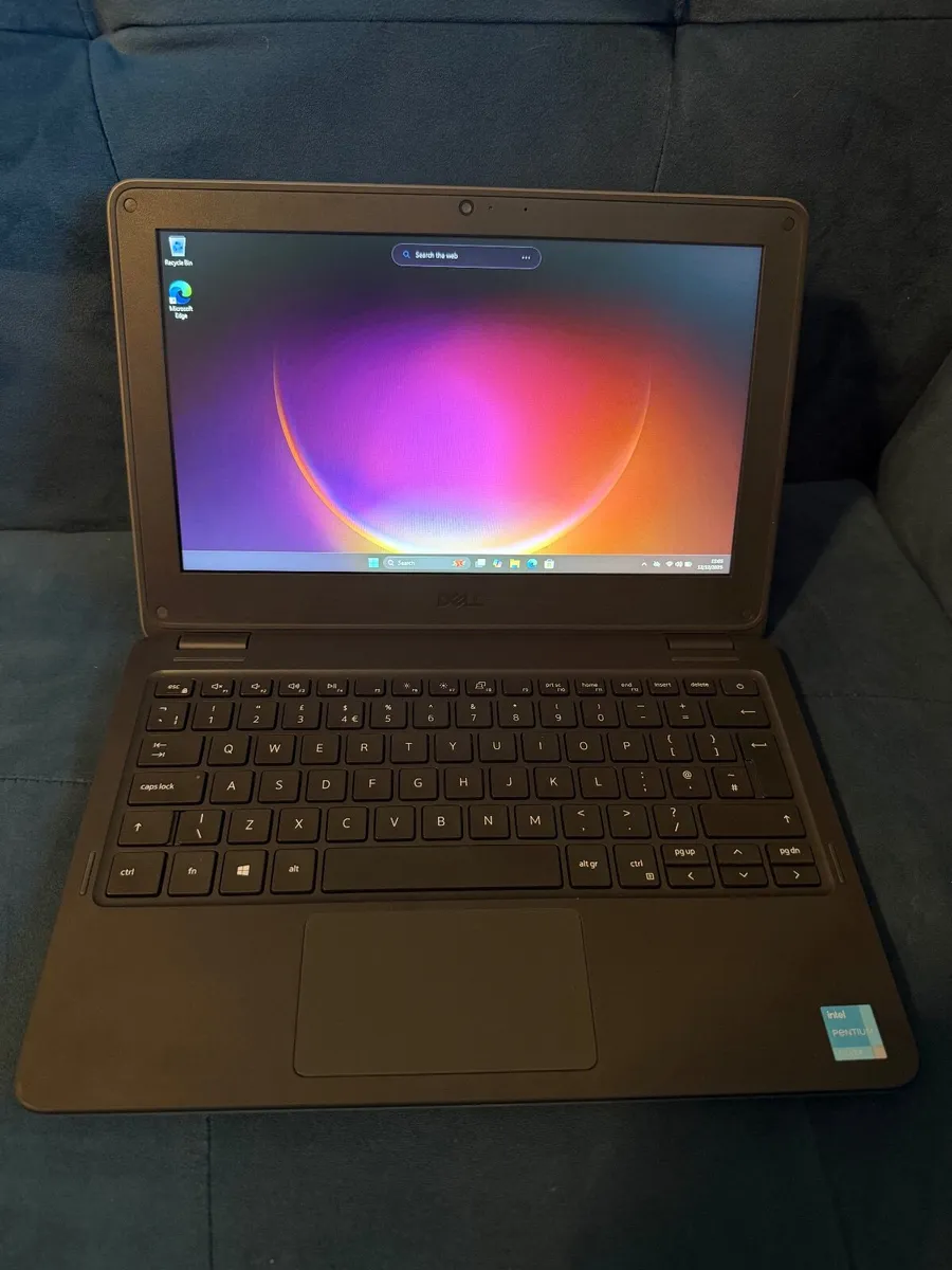 Dell Latitude 3120 Laptop Celeron/4GB/128SSD/HD - Image 1
