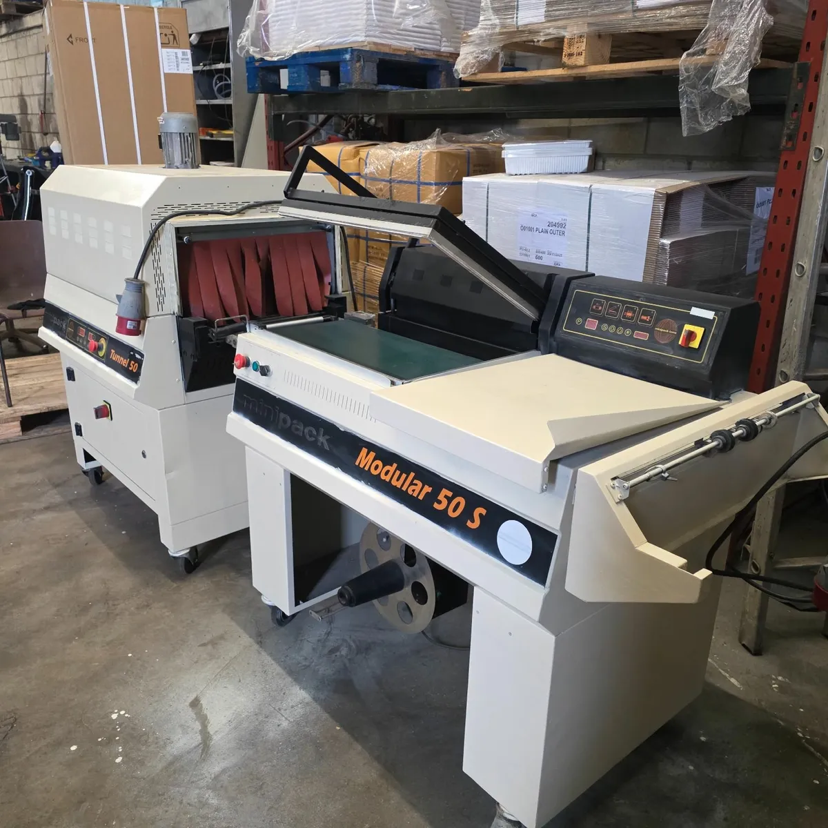 Minipack packaging  machine with heat tunnel - Image 1