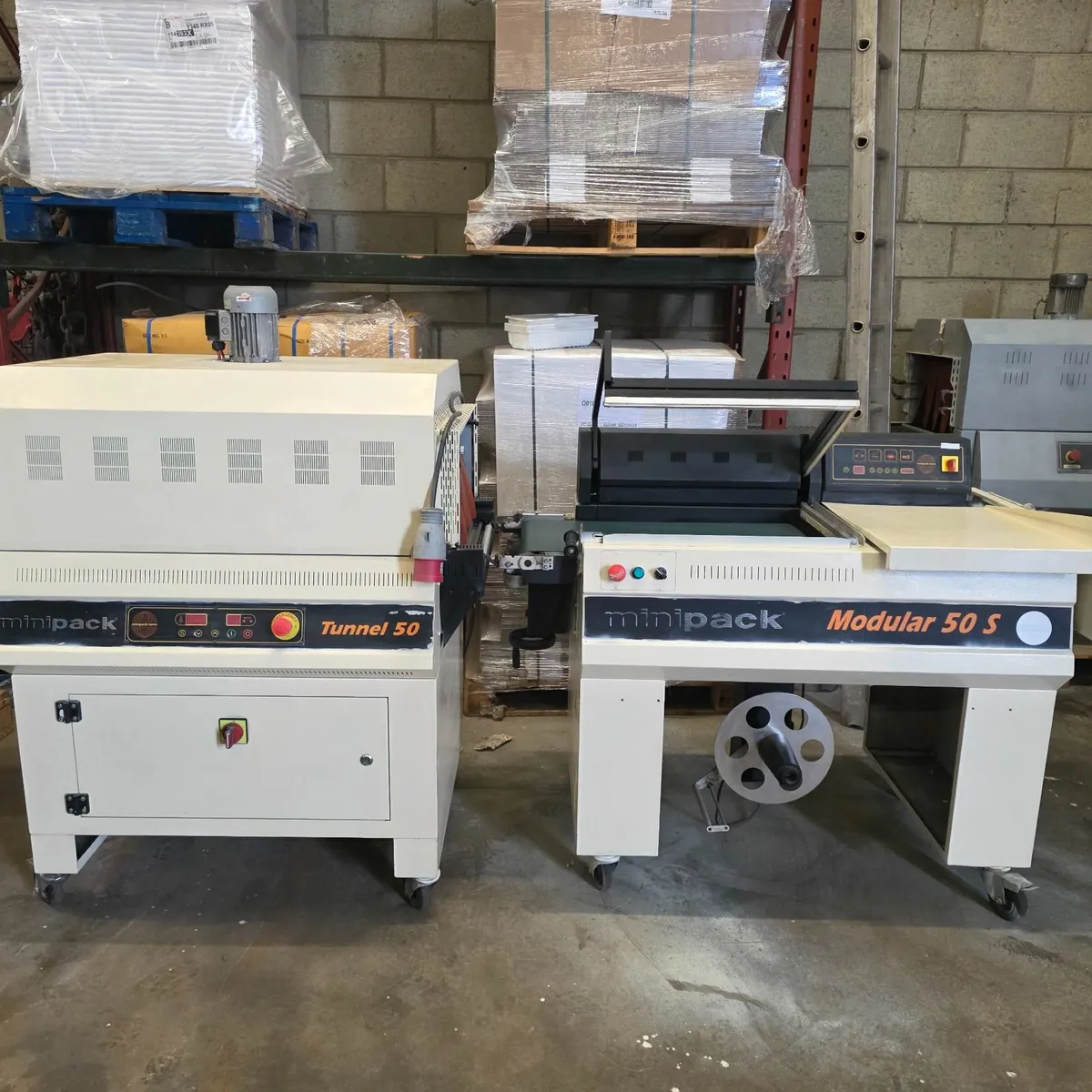 Minipack packaging  machine with heat tunnel - Image 3