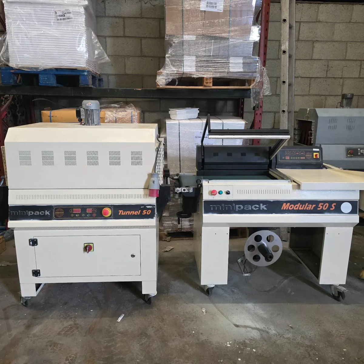 Minipack packaging  machine with heat tunnel - Image 4