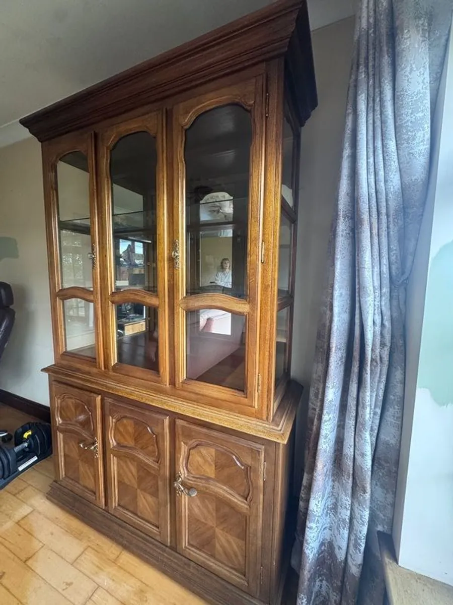 Display Cabinet - Image 2