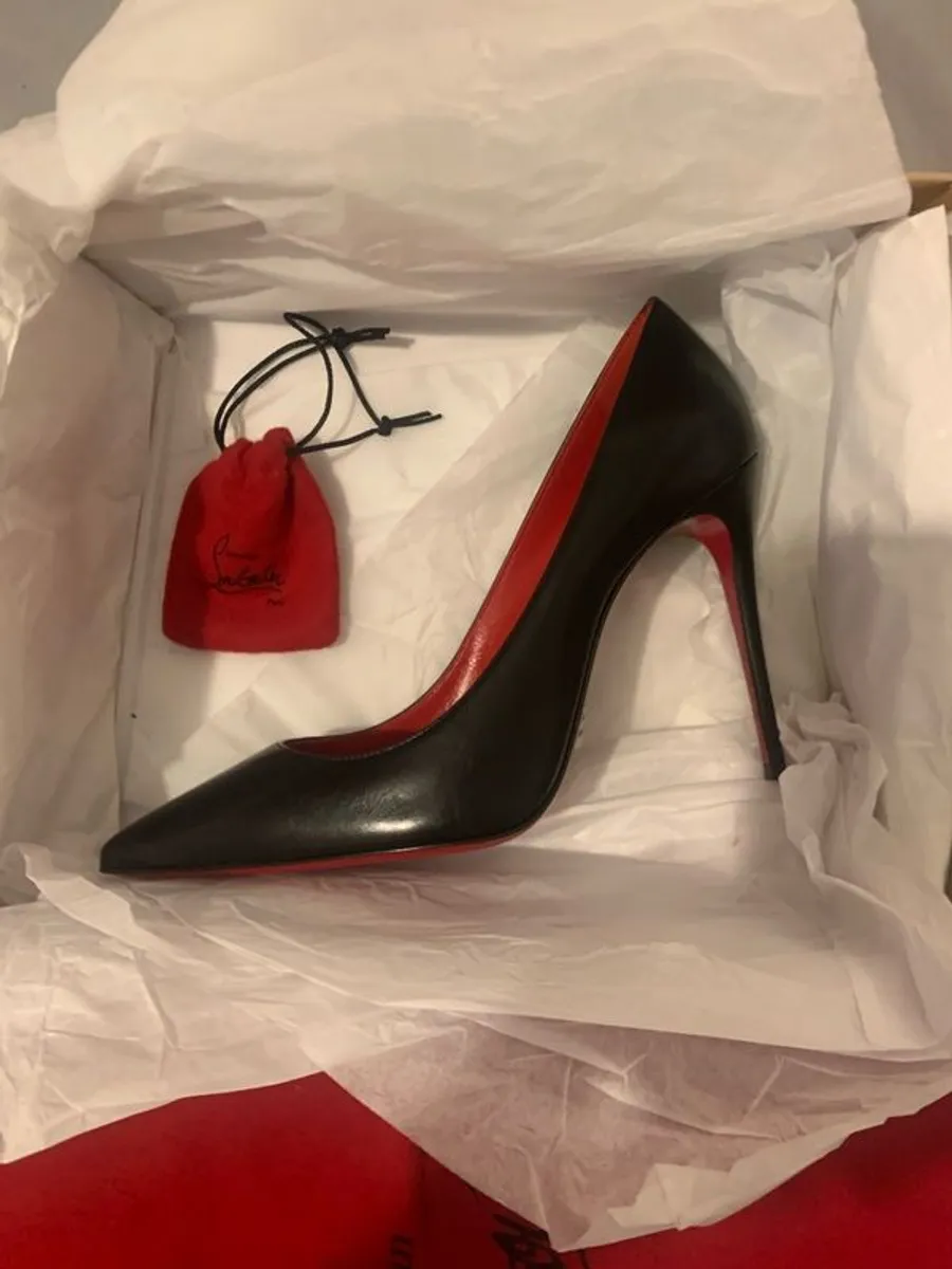 Perfect Valentines gift! Louboutin heels - Image 1