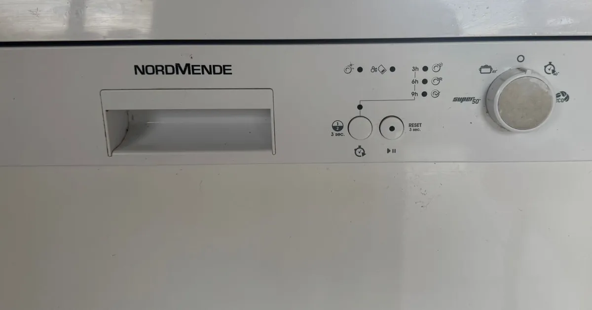 Dishwasher - Image 1