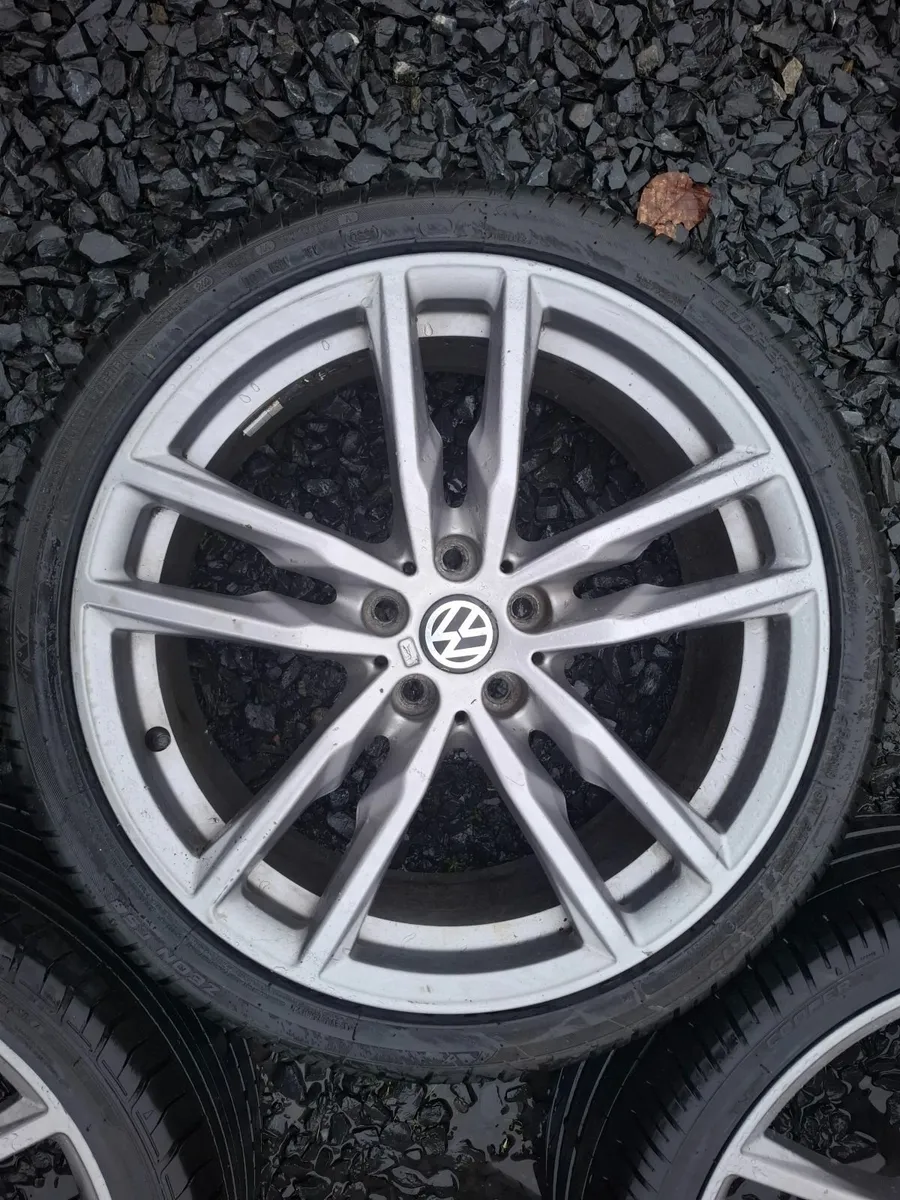 19" Vw Alloys with tyres - Image 3