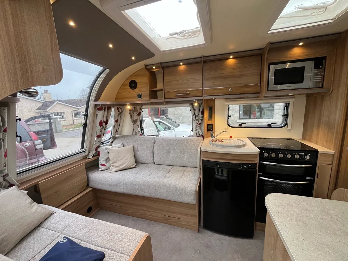 2017 Bailey Pegasus Modena fixed bed - Image 2