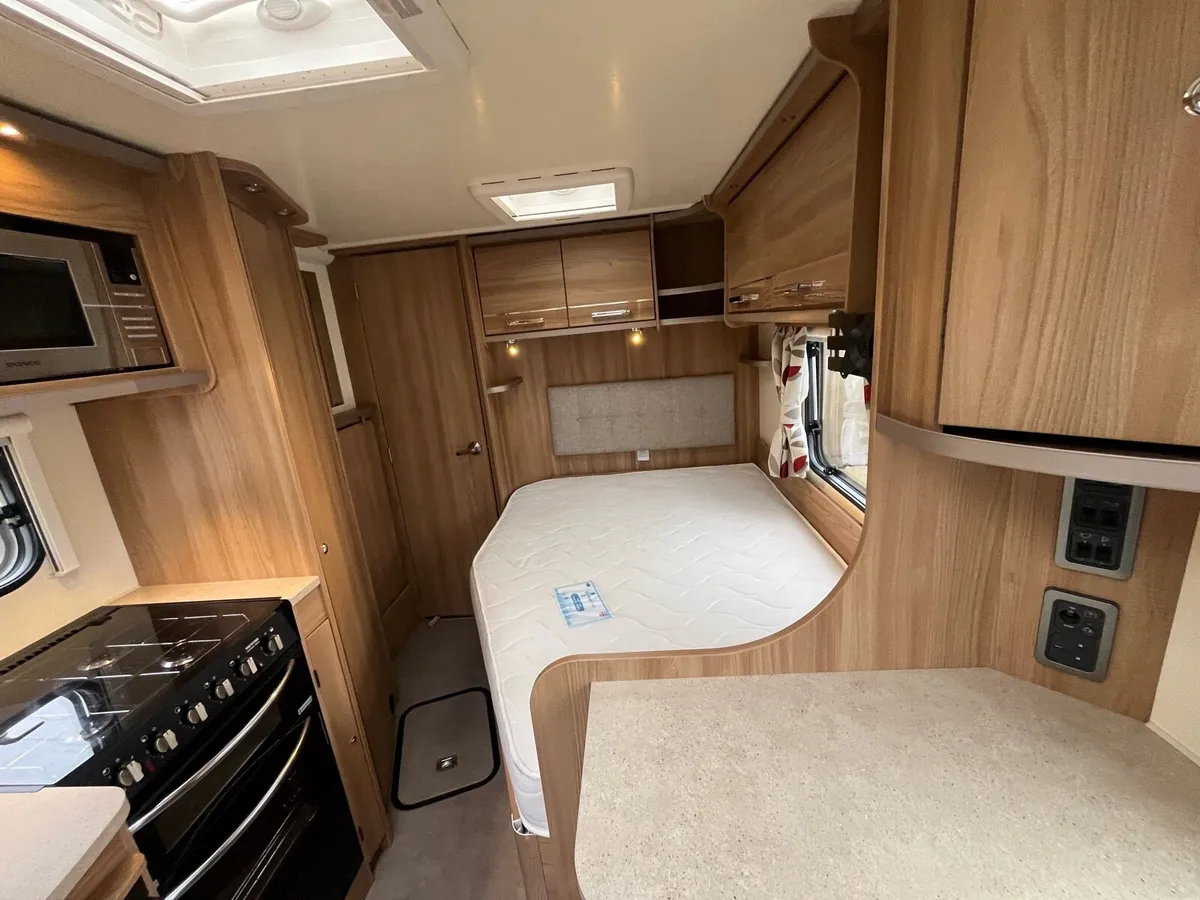 2017 Bailey Pegasus Modena fixed bed - Image 4