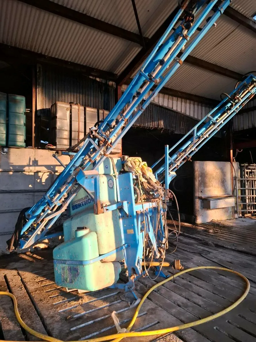 Berthoud sprayer - Image 1