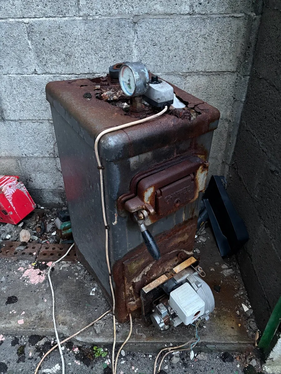 Metal Oil Tank Free to Take - Image 3