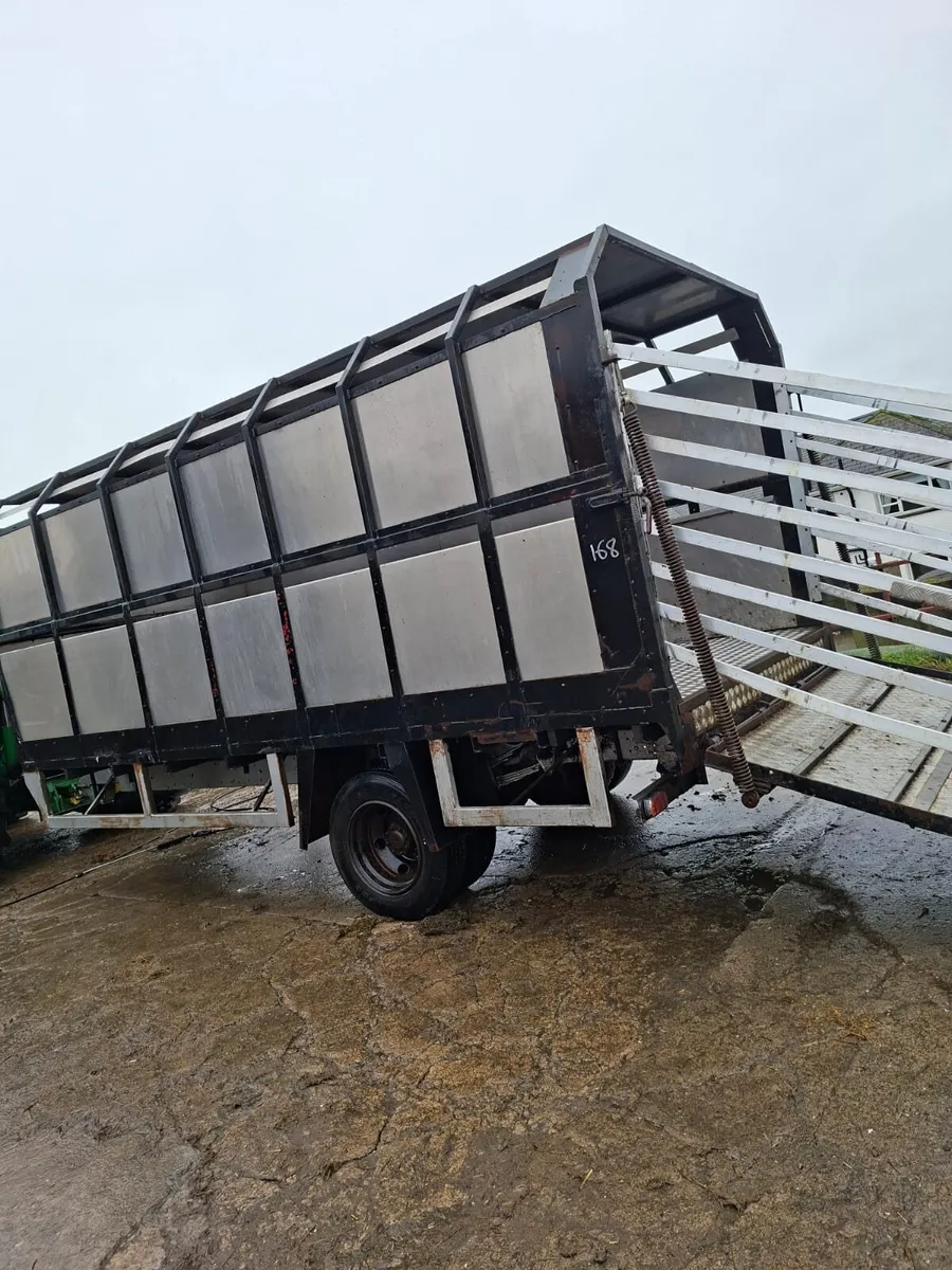 16FT Cattle Trailer - Image 3