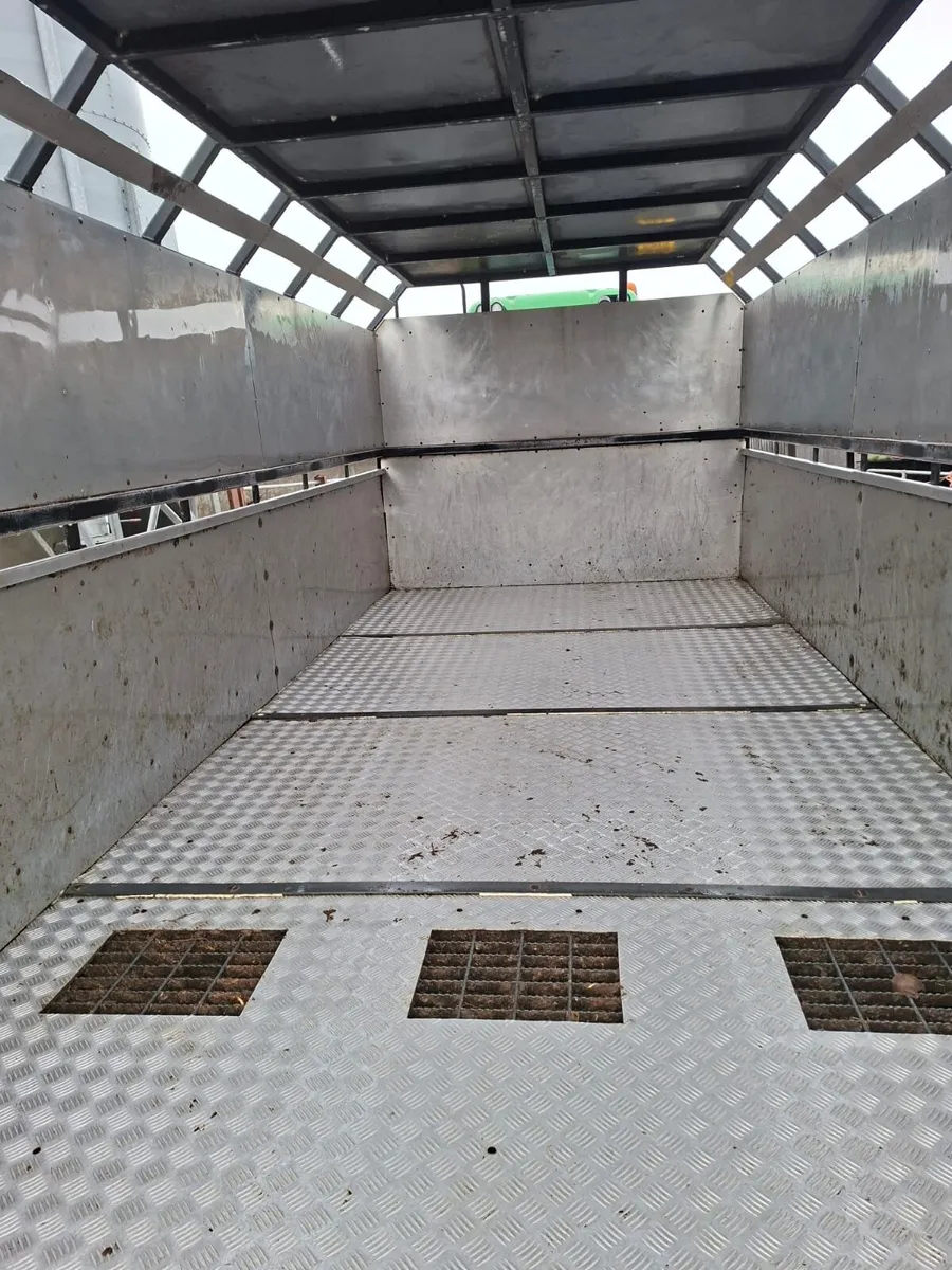 16FT Cattle Trailer - Image 4
