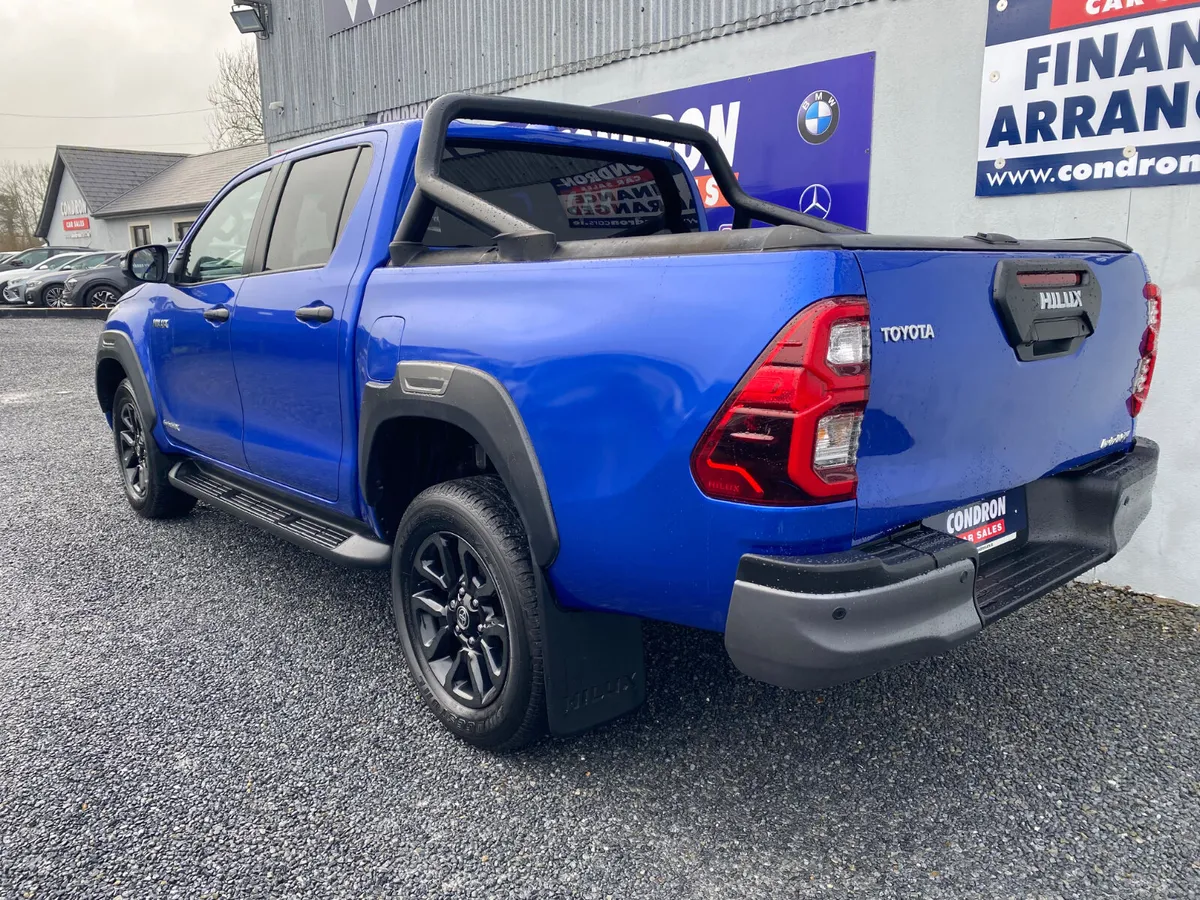 2022 TOYOTA HILUX 2.8D-4D INVINCIBLE X AUTO DCB - Image 3