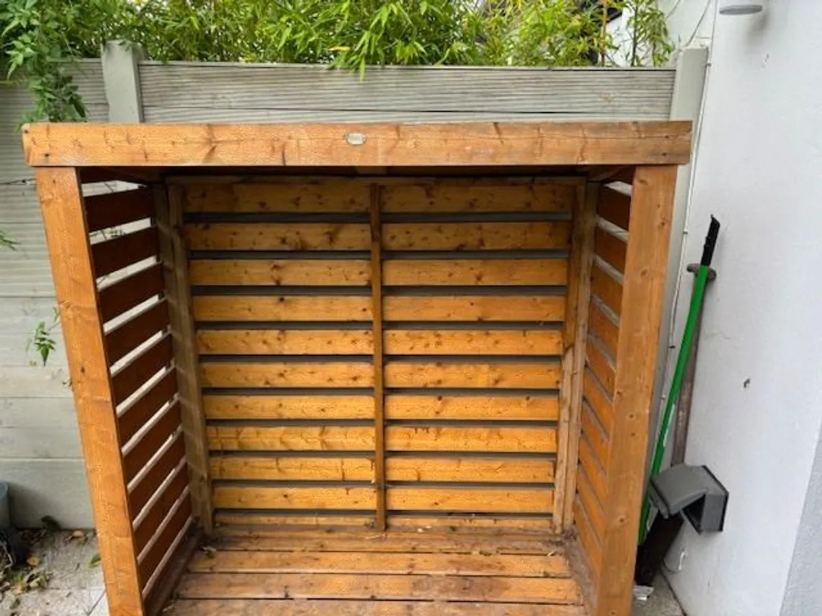 Solid Timber Log Store  Excellent Condition - Image 2