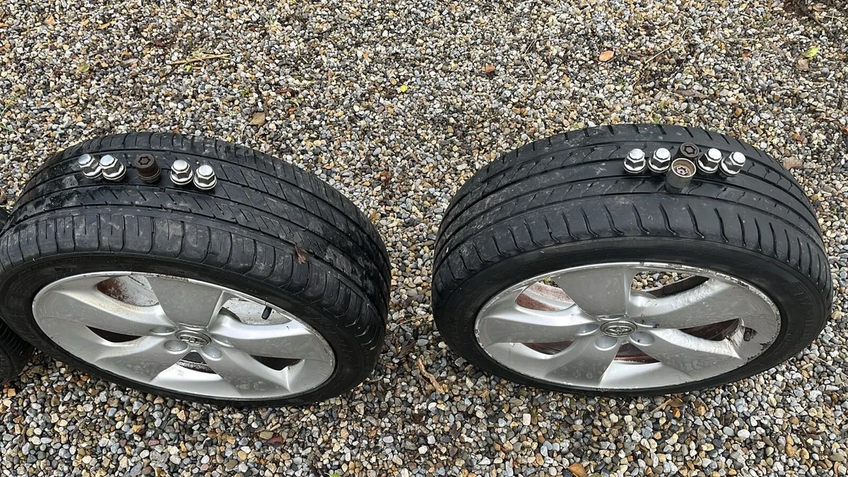 Toyota alloys 17inch - Image 2