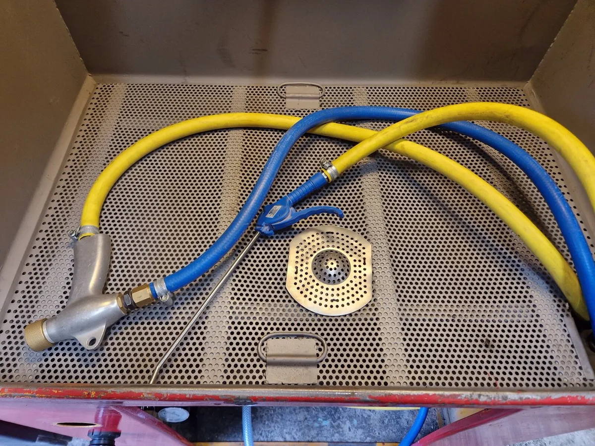 Sand Blast Cainet - Image 2