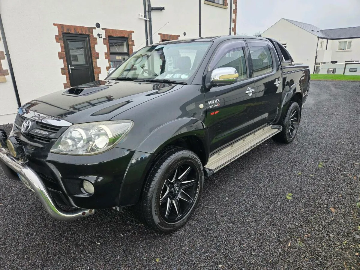Toyota hilux - Image 1