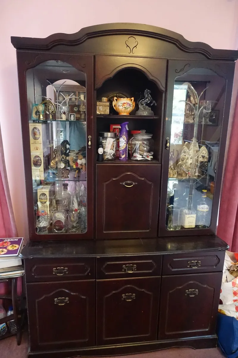 display cabinet