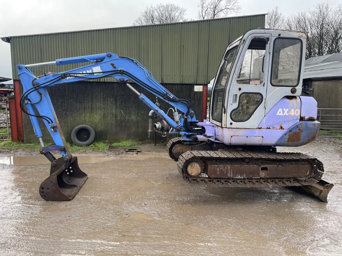 Hitachi ex40 digger 4 ton - Image 1