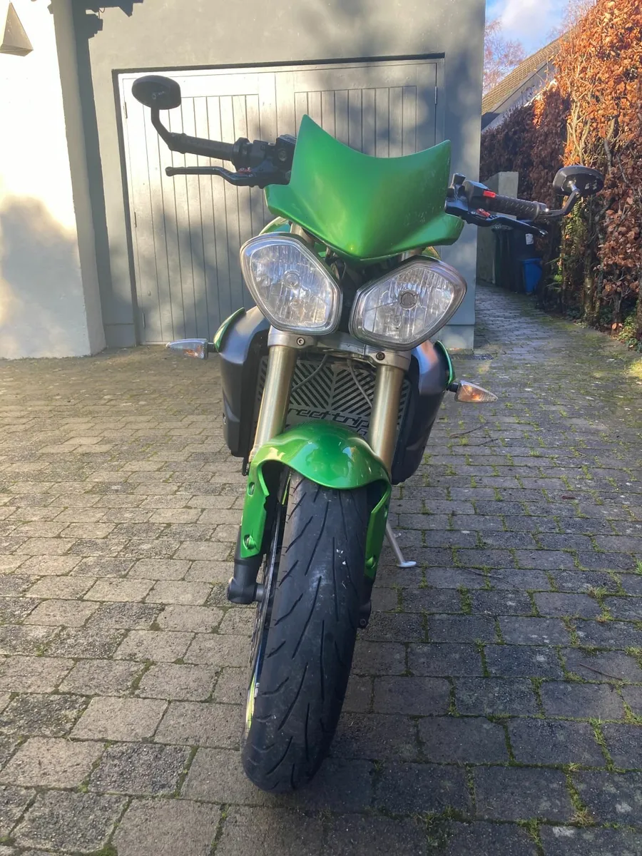 Triumph Street Triple 675  - 2014 - Image 1