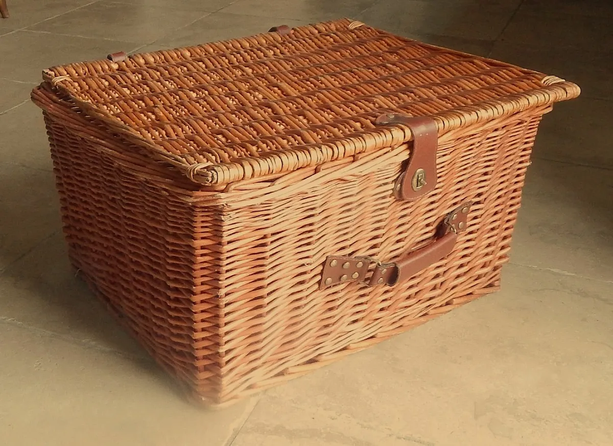 Large Wicker Storage Basket - Image 1