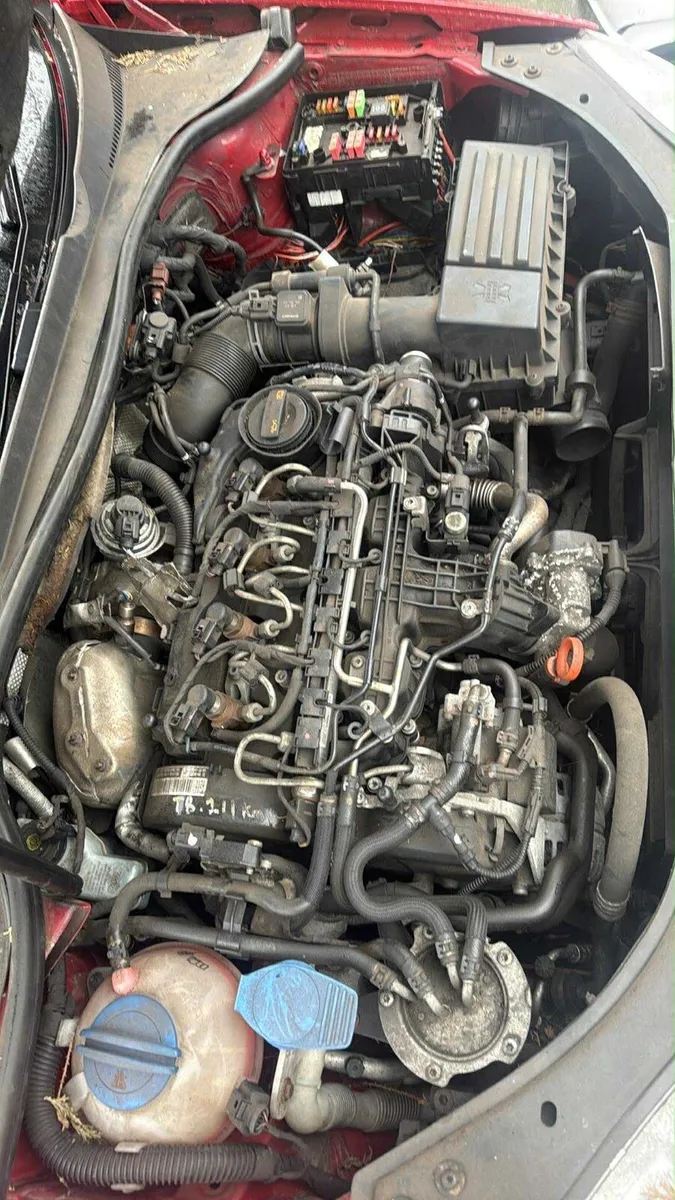 Volkswagen Jetta 1.6 TDI breaking - Image 4