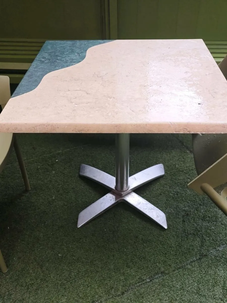 Outdoor table and chairs - Image 1