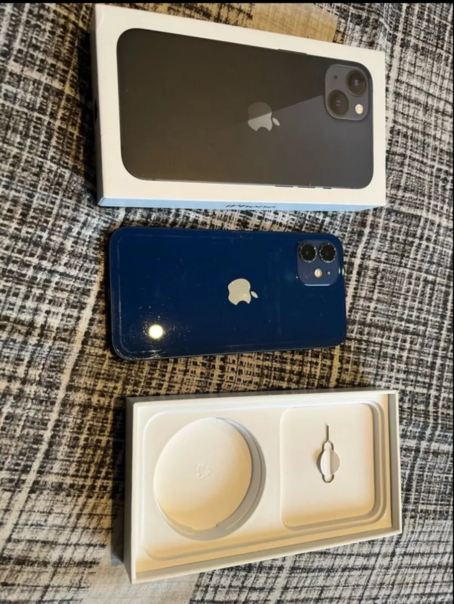 iPhone 12 64 Gig .. Sim Free - Image 4