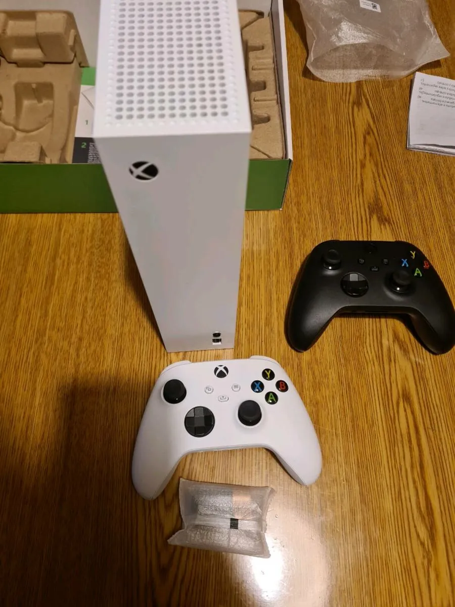 Xbox Series S - 512GB - Image 2