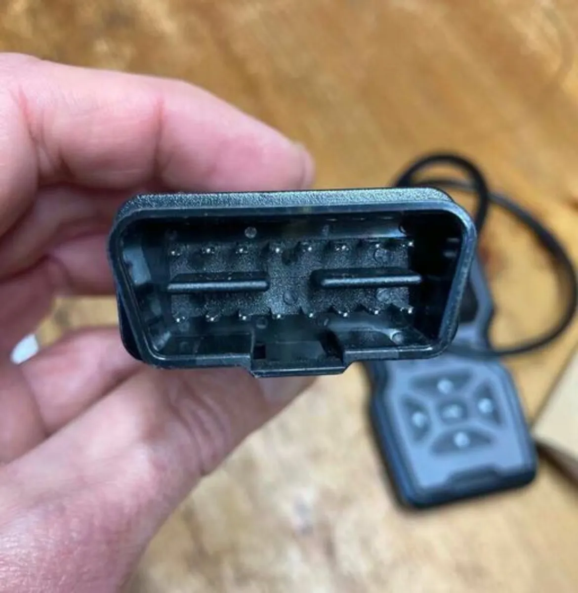 OBD2 Diagnostic Scanner V519, Professional Grade - Image 3