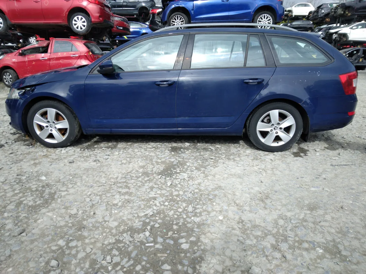 2015 Skoda Octavia For Breaking/Dismantling - Image 2