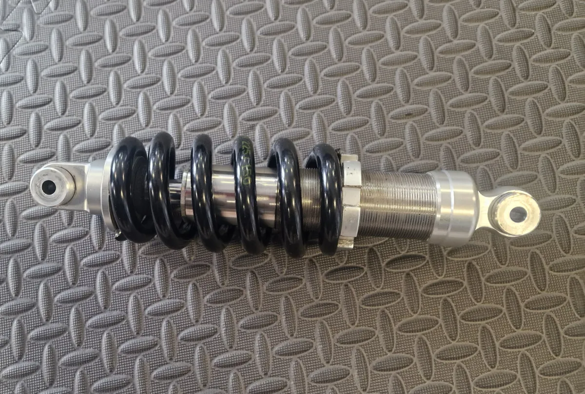 HAGON VFR 800 replacement uprated shock - Image 3