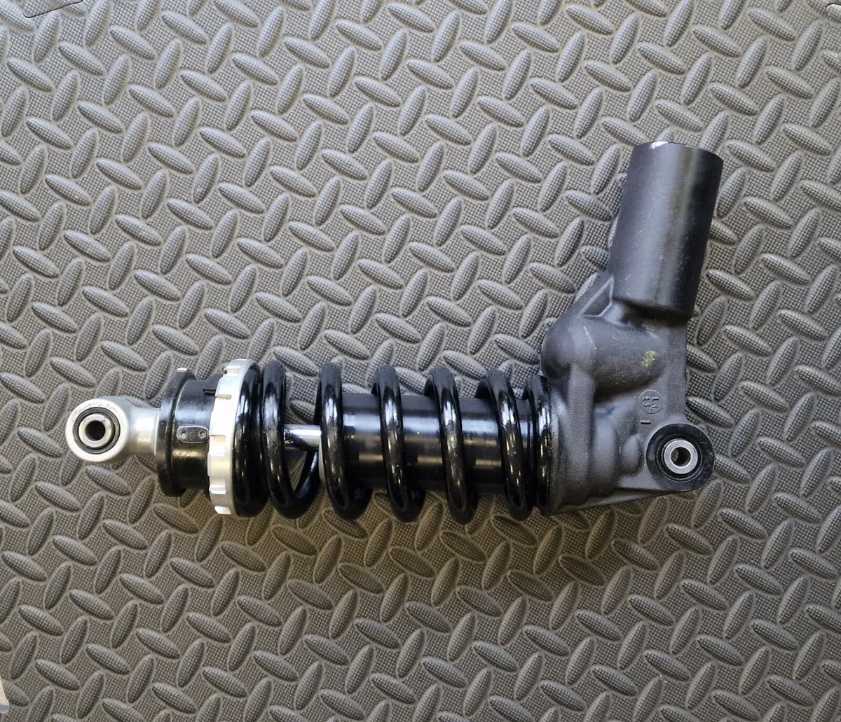 CBR1000RR 08 uprated rear shock - Image 3