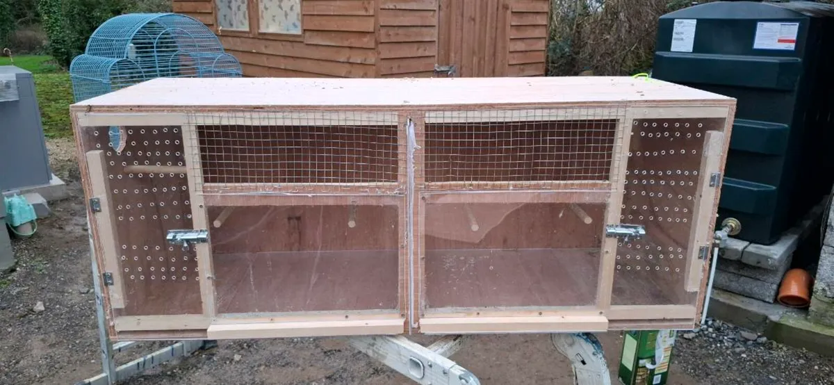 2 x Large flight breeding cages for sale - Image 2