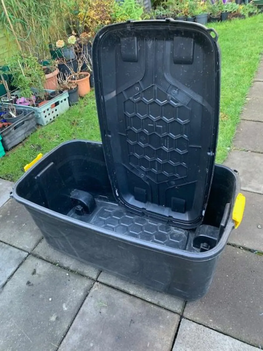145l Black Storage Trunk - Image 4