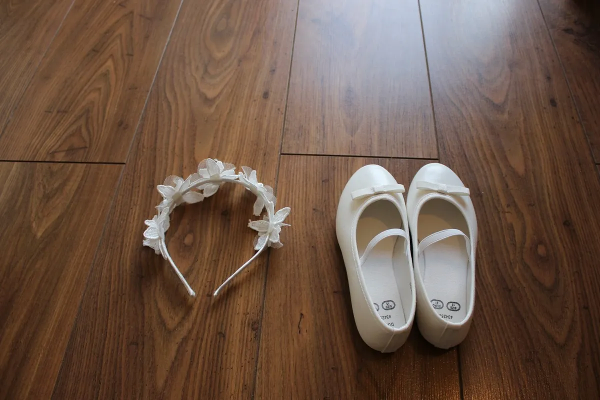 Beautiful First Holy Communion Dress – Full Set - Image 4