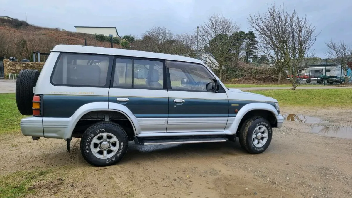 MITSUBISHI PAJERO EXCEED 2.8 - Image 3