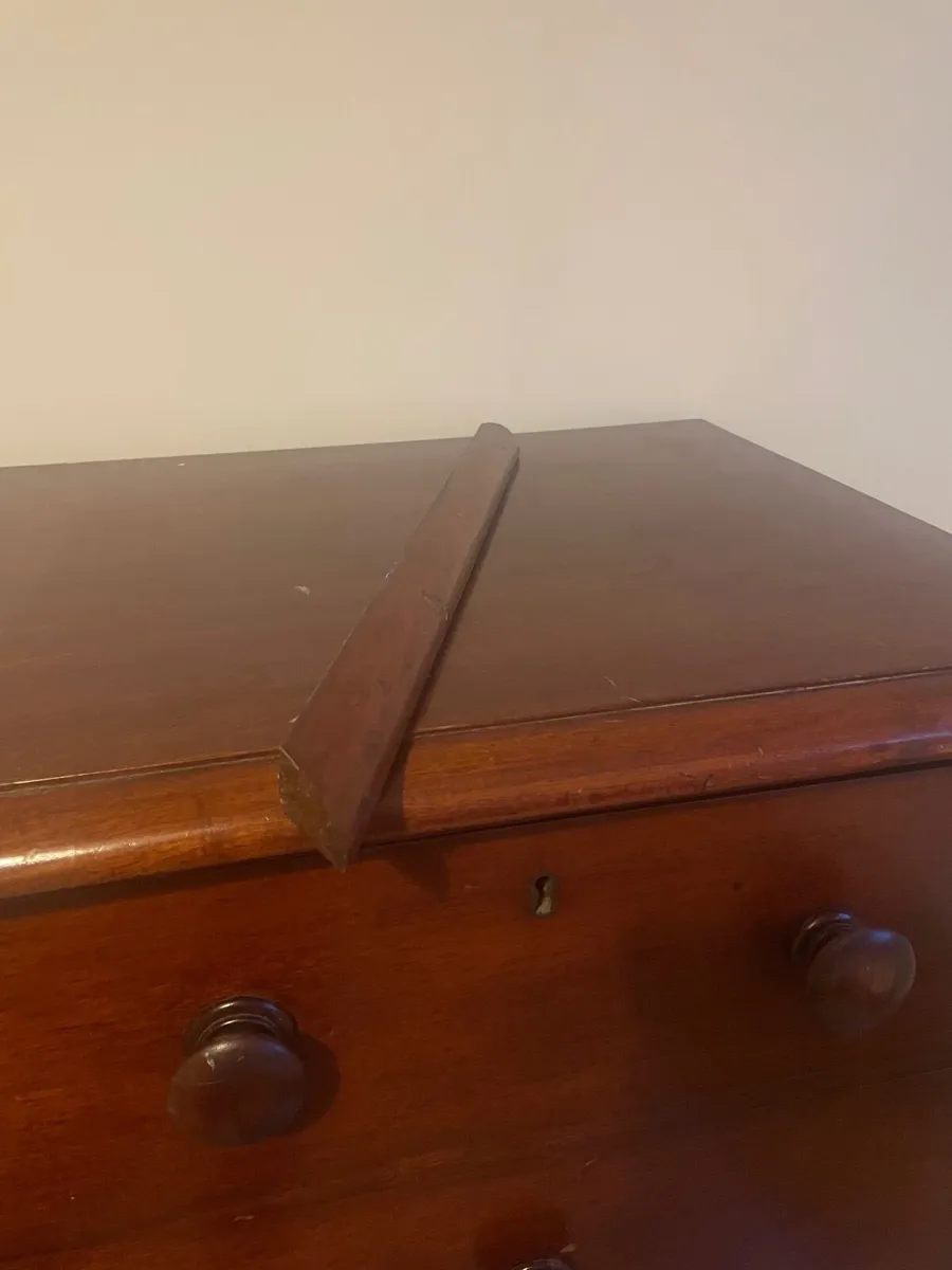 Vintage Mahogany Chest of Drawers - Image 3