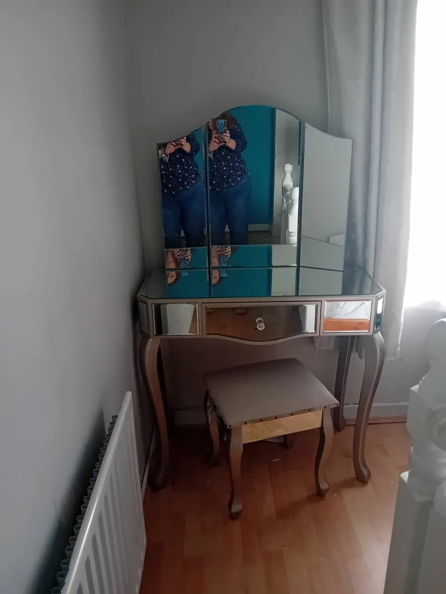 Vanity /Dressing table - Image 3