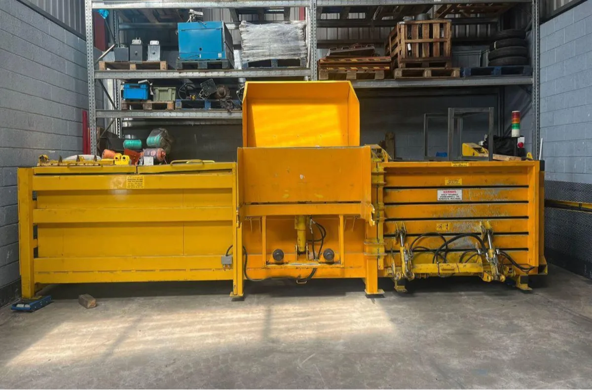Horizontal cardboard plastic baler compactor - Image 1