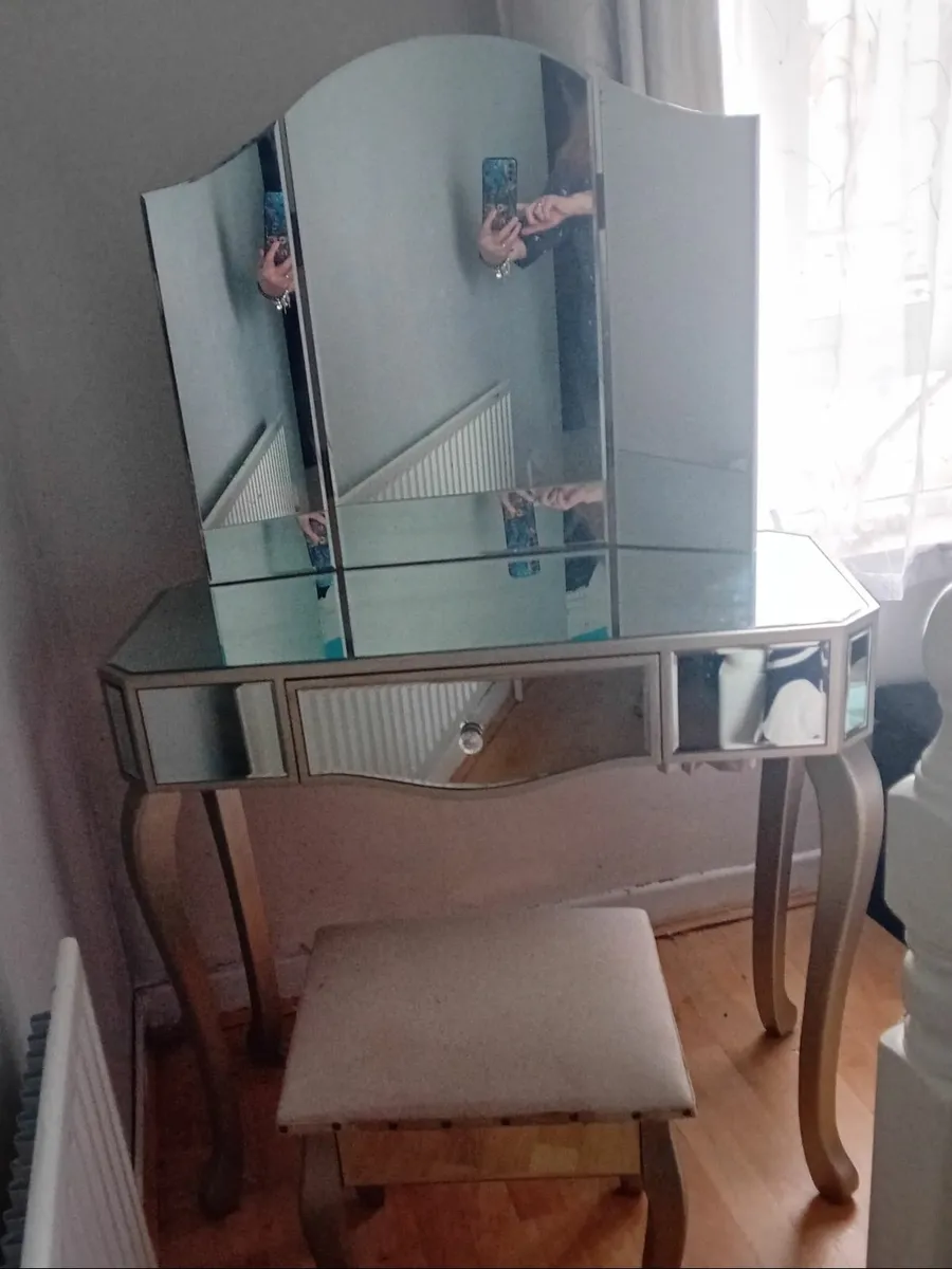 Vanity /Dressing table - Image 4