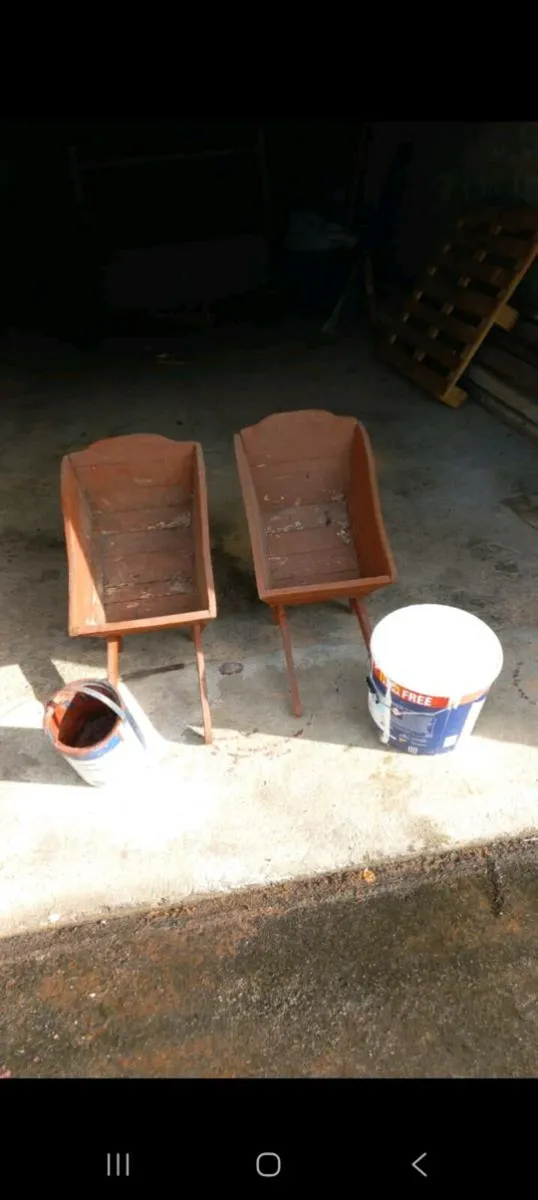 Timber wheelbarrows - Image 2