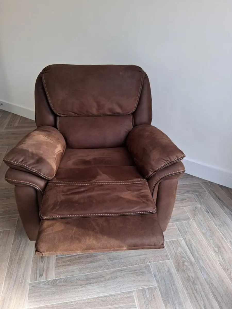 recliner - Image 1